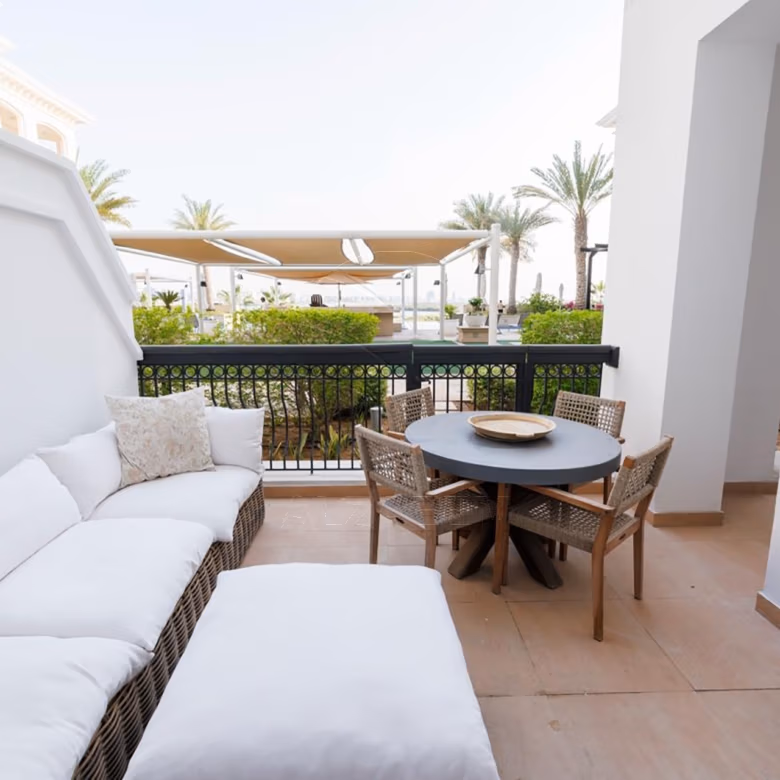√3BR+M | Direct Access to Pool | Fully Furnished√
