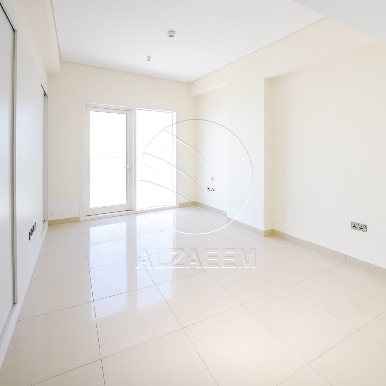TOP FLOOR | Full Sea View | Move-in Ready