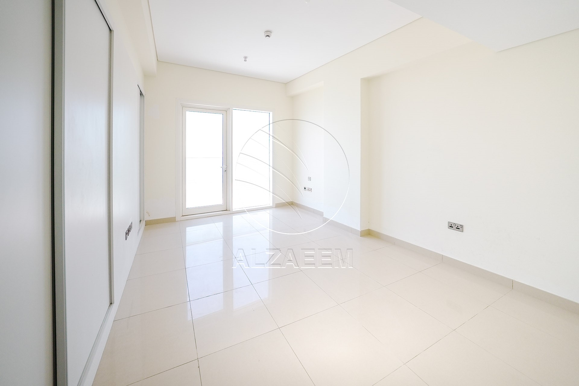 TOP FLOOR | Full Sea View | Move-in Ready