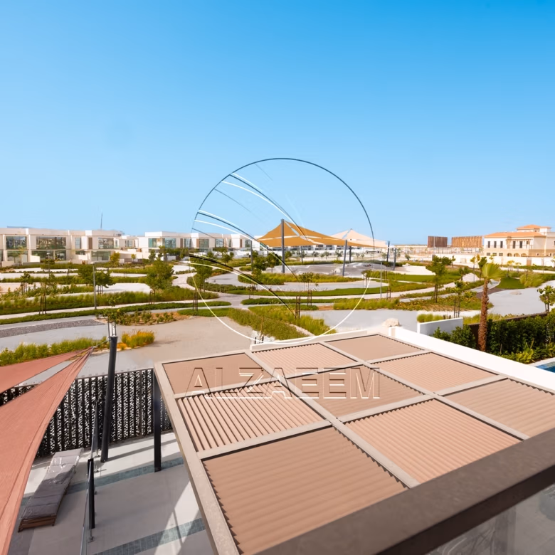 CORNER 5BR Villa with Pool | Landscaped Garden