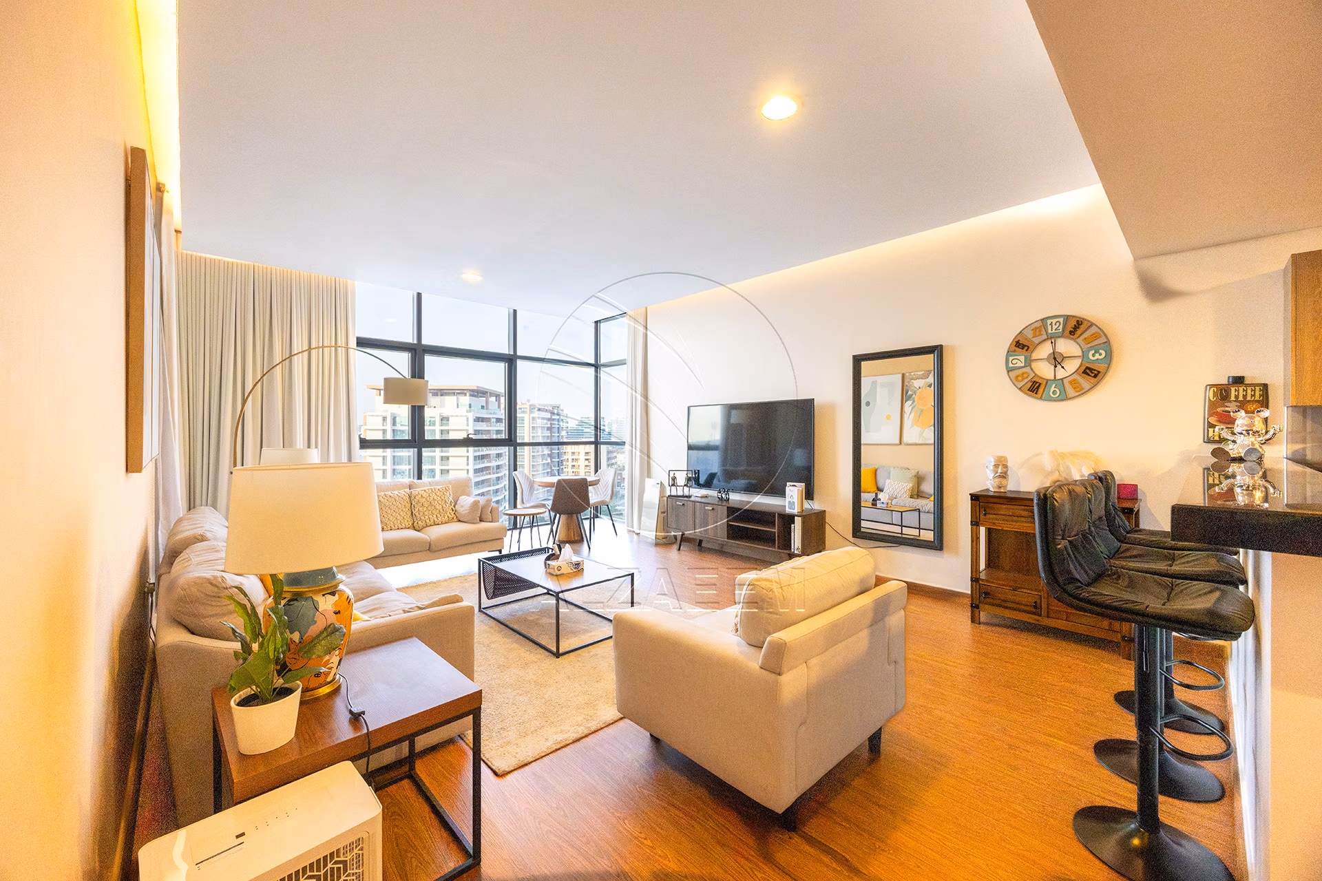 √Furnished! High Floor | Canal View | VACANT√