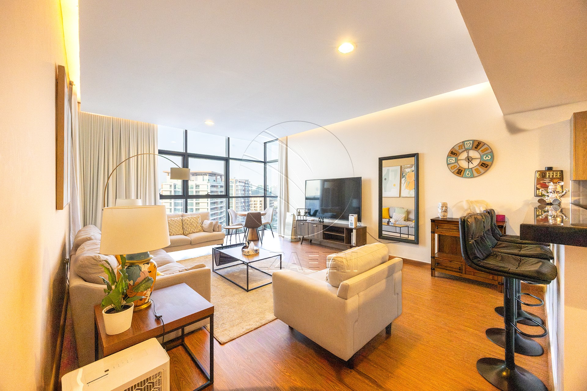 √Furnished! High Floor | Canal View | VACANT√