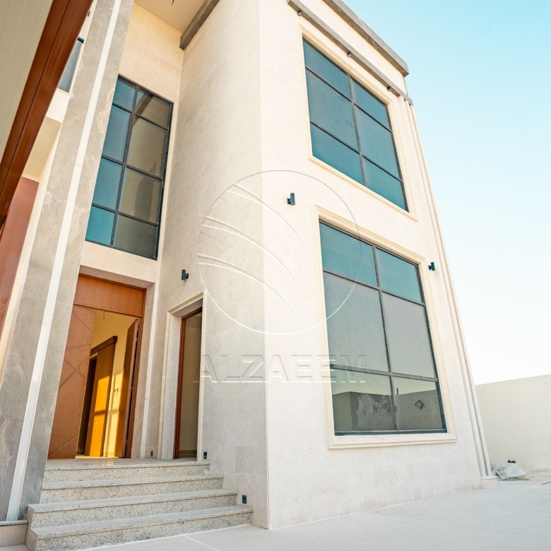 √Near Hand Over! Single Row Villa | High Ceiling√