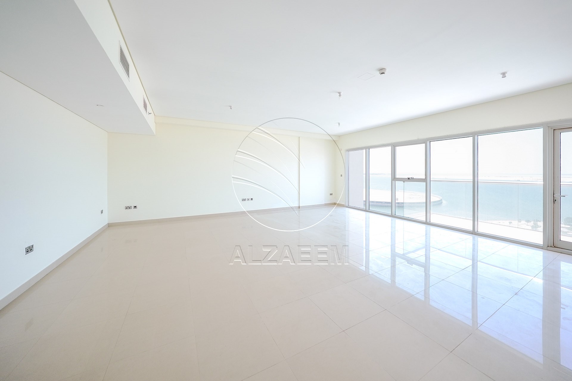 TOP FLOOR | Full Sea View | Move-in Ready