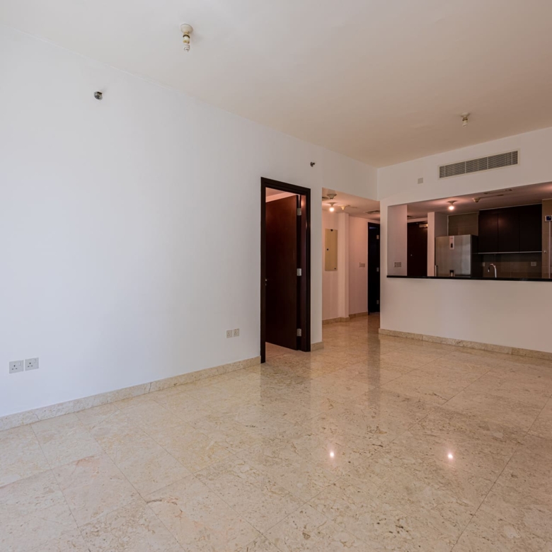 √High Floor | Balcony | Pool and Partial Sea View√