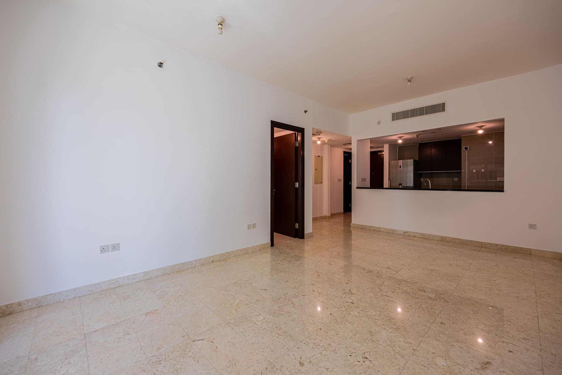 √High Floor | Balcony | Pool and Partial Sea View√