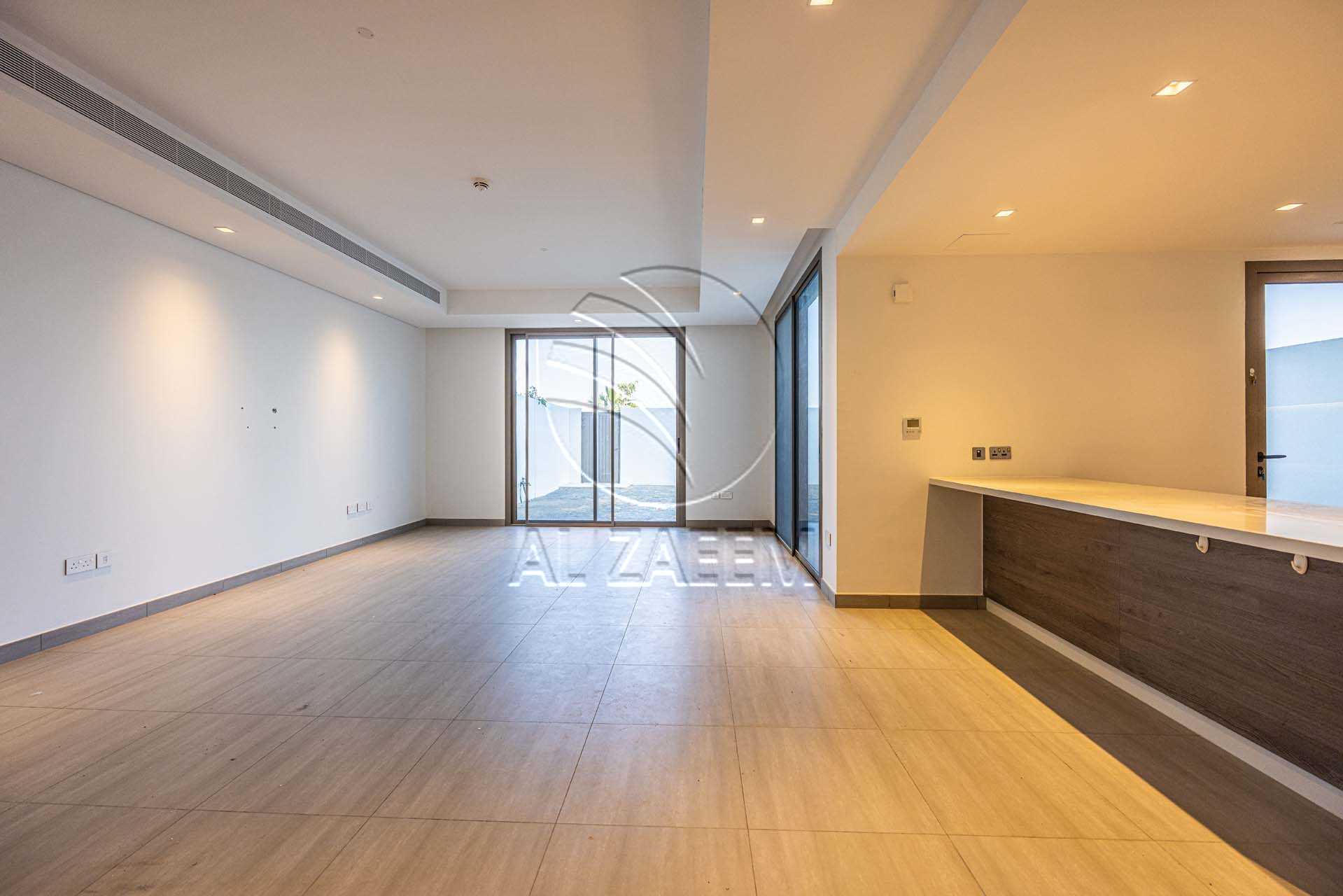 Single Row | Next to Corner 3MB | VACANT NOW!