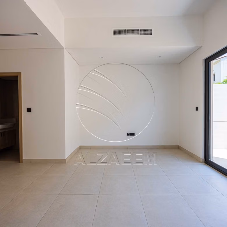 √EXCLUSIVE! Spacious 2BR+Maid | Single Row Mid√