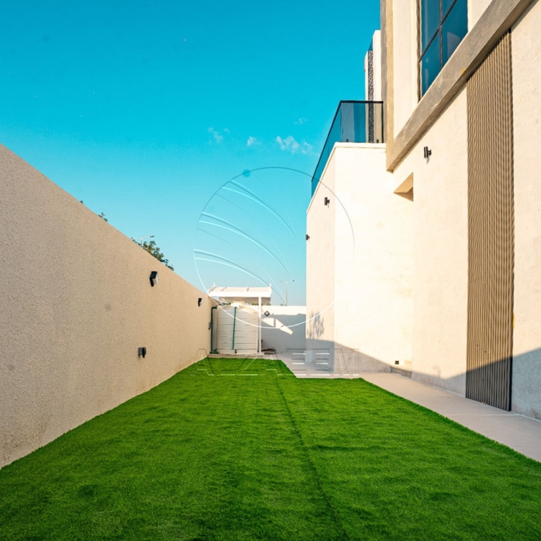 √Near Hand Over! Single Row Villa | High Ceiling√