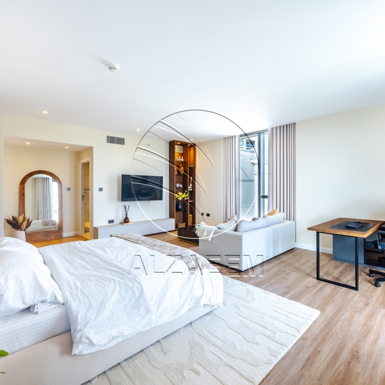 VACANT! 4BR Penthouse | Luxury Living