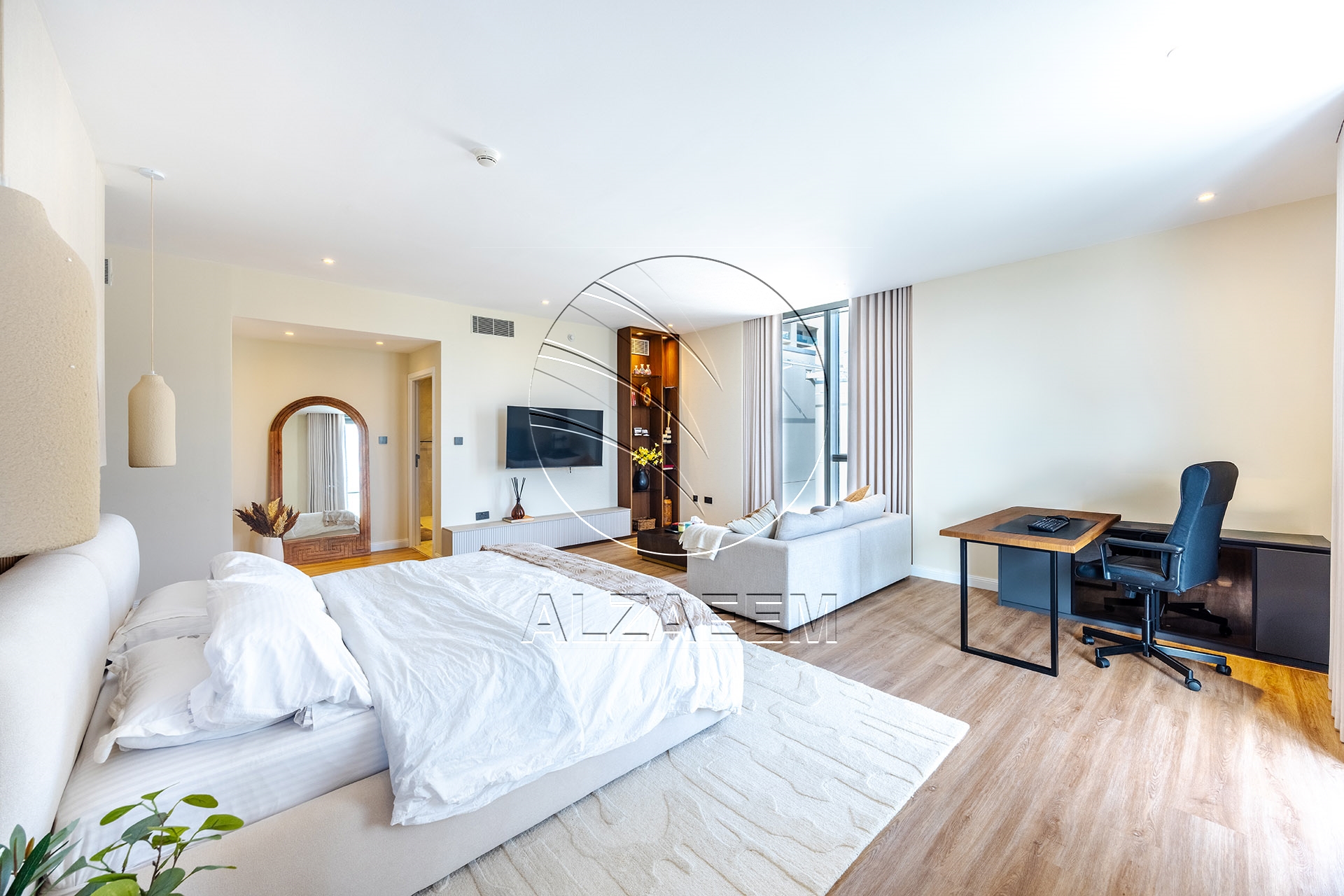 VACANT! 4BR Penthouse | Luxury Living