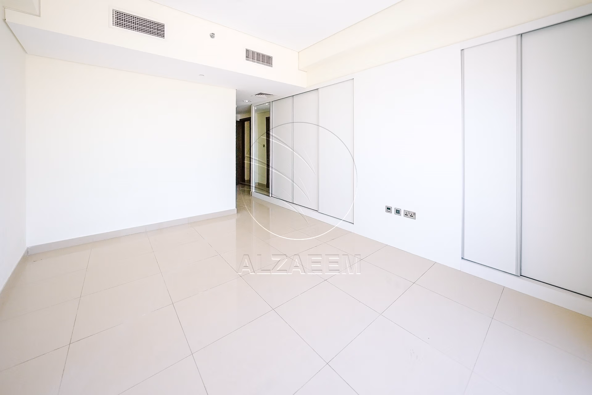 TOP FLOOR | Full Sea View | Move-in Ready