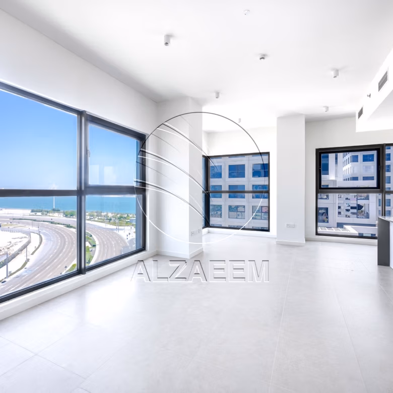 Vacant High Level Unit with Partial Sea View
