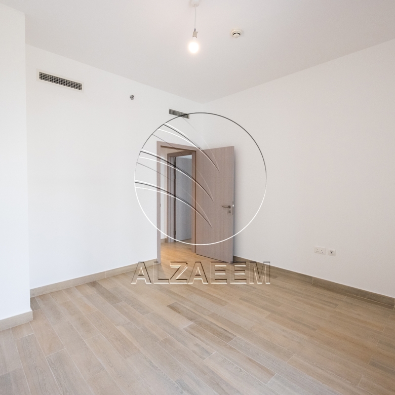 √ VACANT | Partial Canal View | Flexi Payments √
