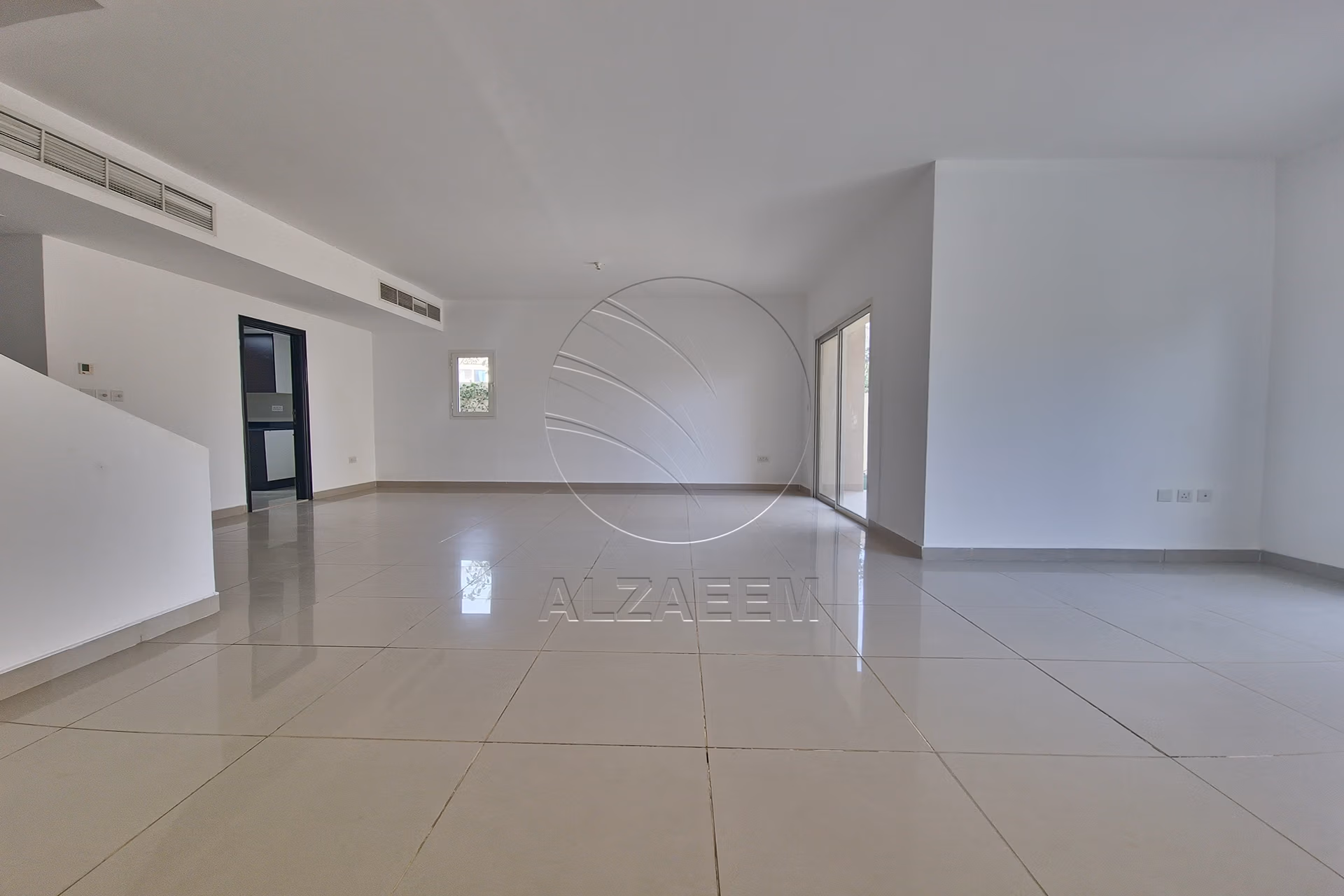 Corner Villa + Private Pool! End Use or Investment
