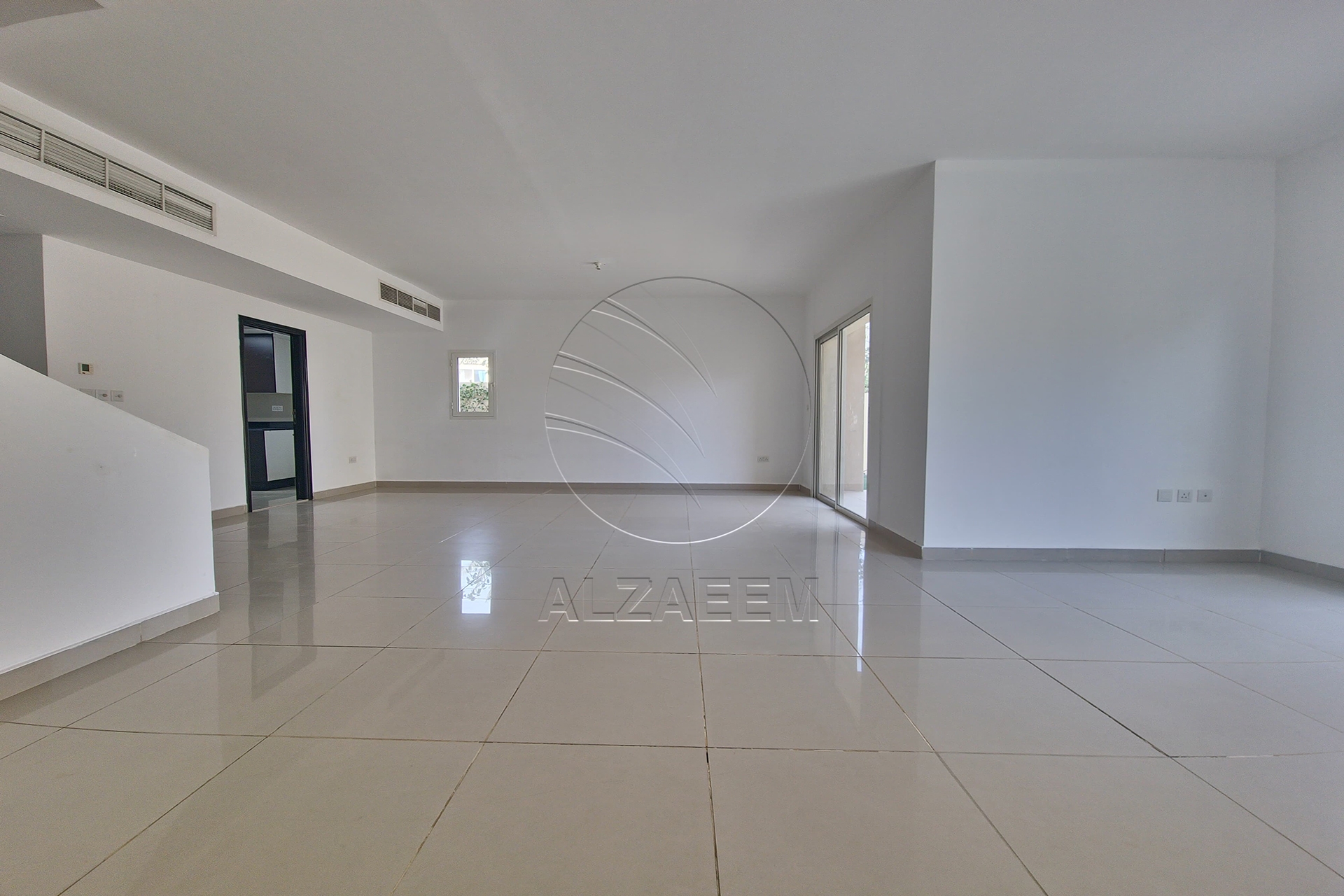 Corner Villa + Private Pool! End Use or Investment