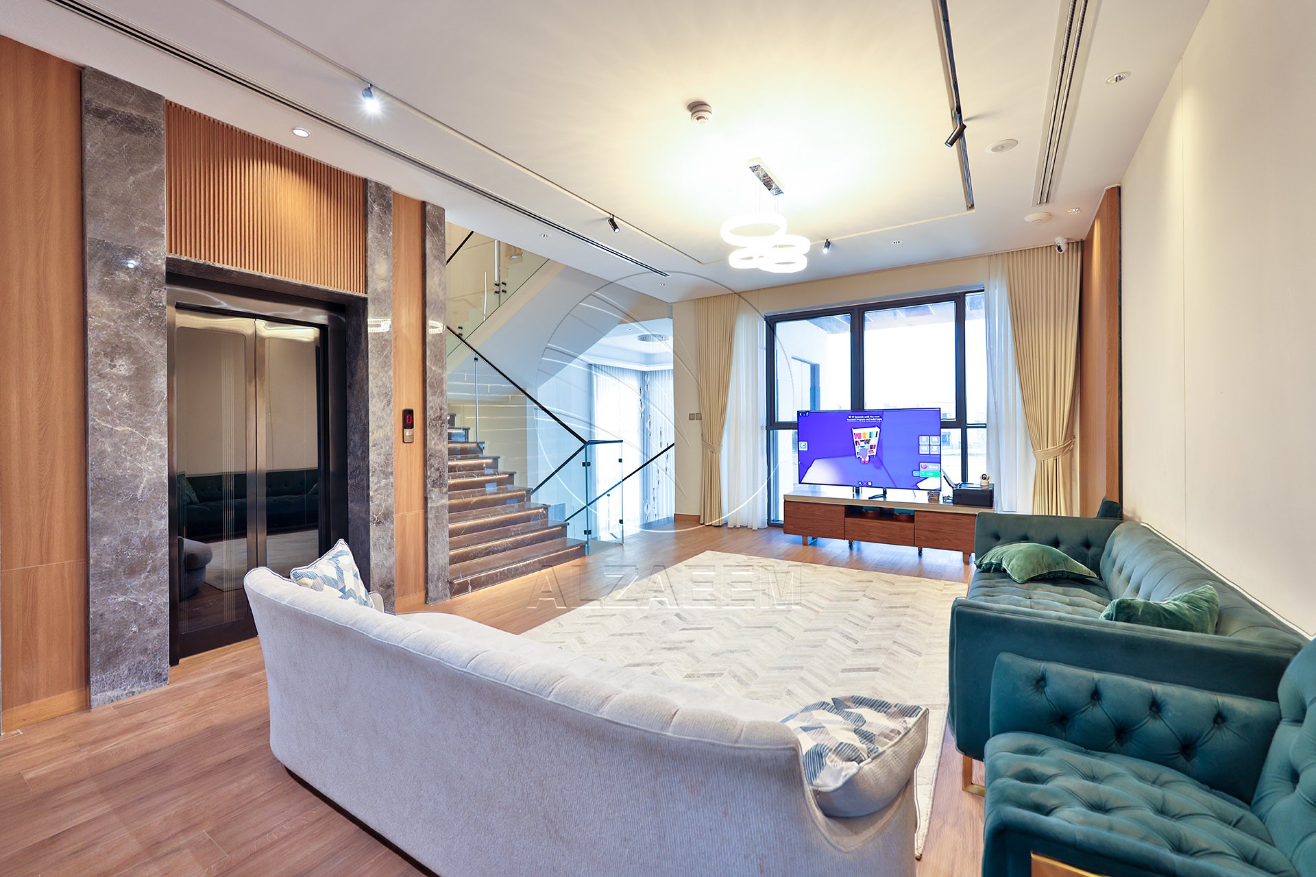 √ Single Row End | High Ceiling | Luxury Living √