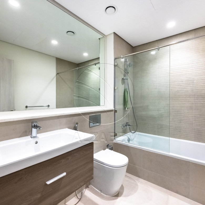 √ TOP FLOOR | Stunning Golf View | 2 Balconies √