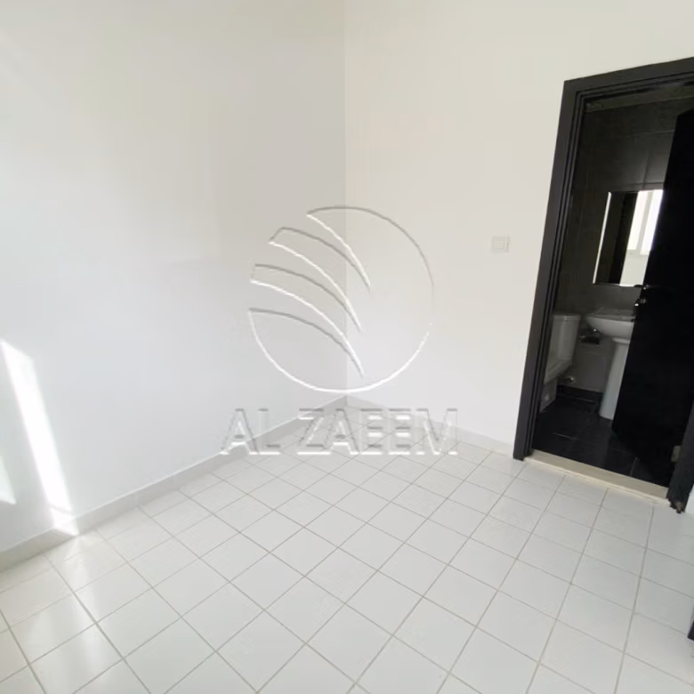 √Vacant ! Community View | Mid Level√