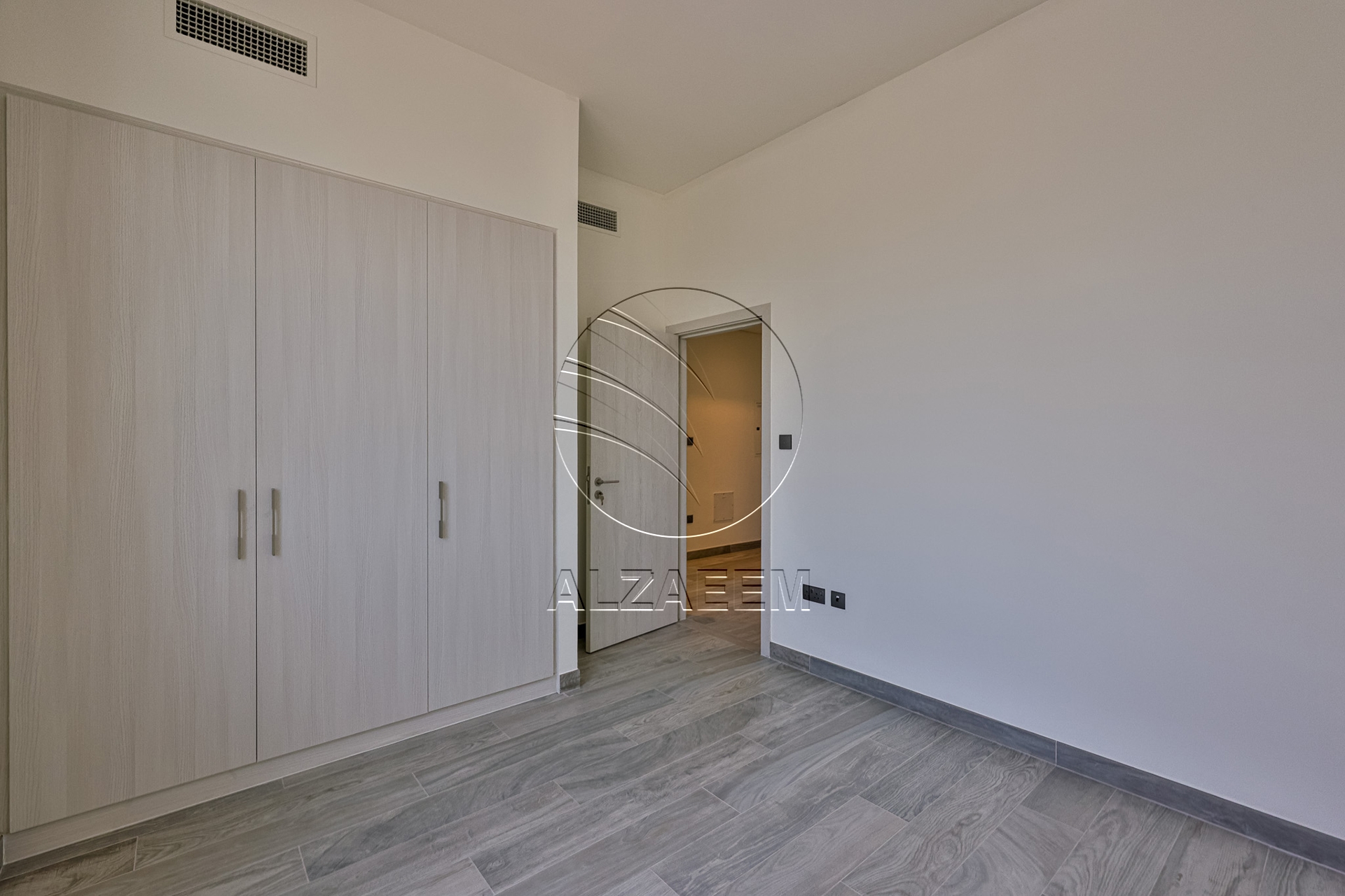 Double Row | Mid Unit | A New Family Home!