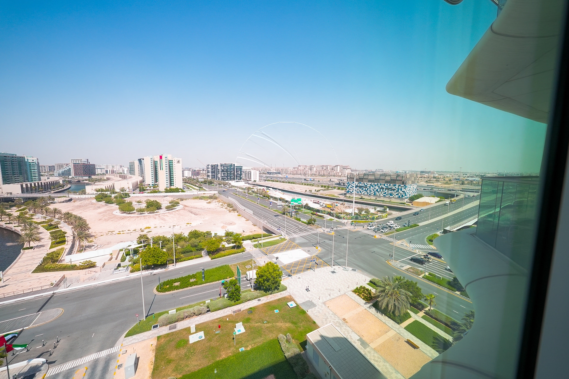 √ EXCLUSIVE + VACANT! Elegantly Furnished Studio √