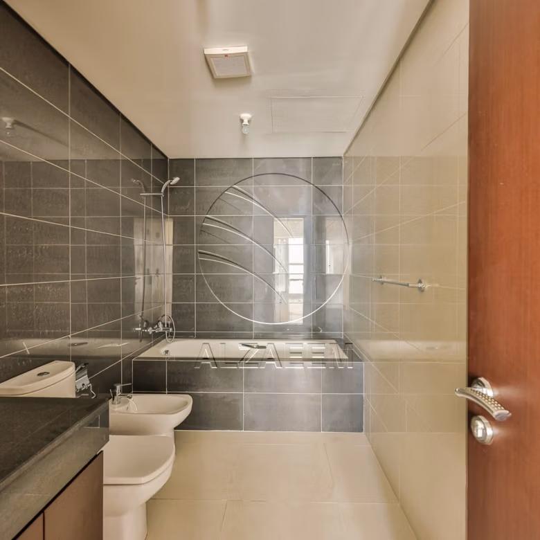 HIGH Level | BIG LAYOUT | Balcony | Open Kitchen