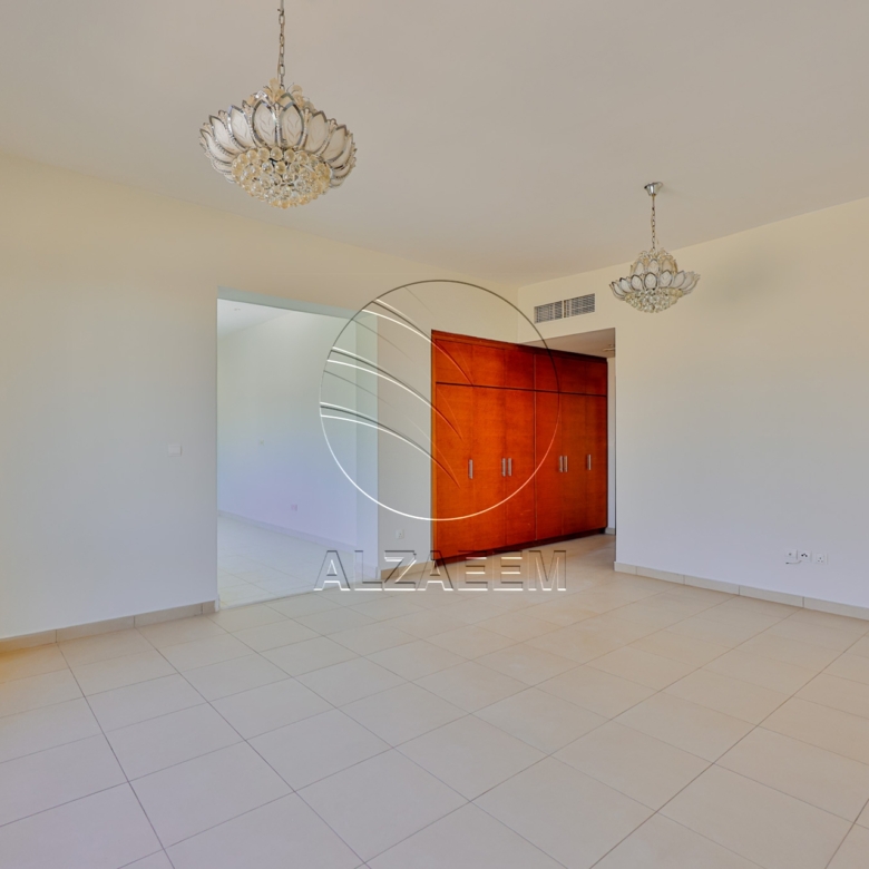 Vacant | Private Pool | For Investment or End Use