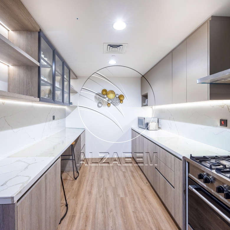 VACANT! 4BR Penthouse | Luxury Living