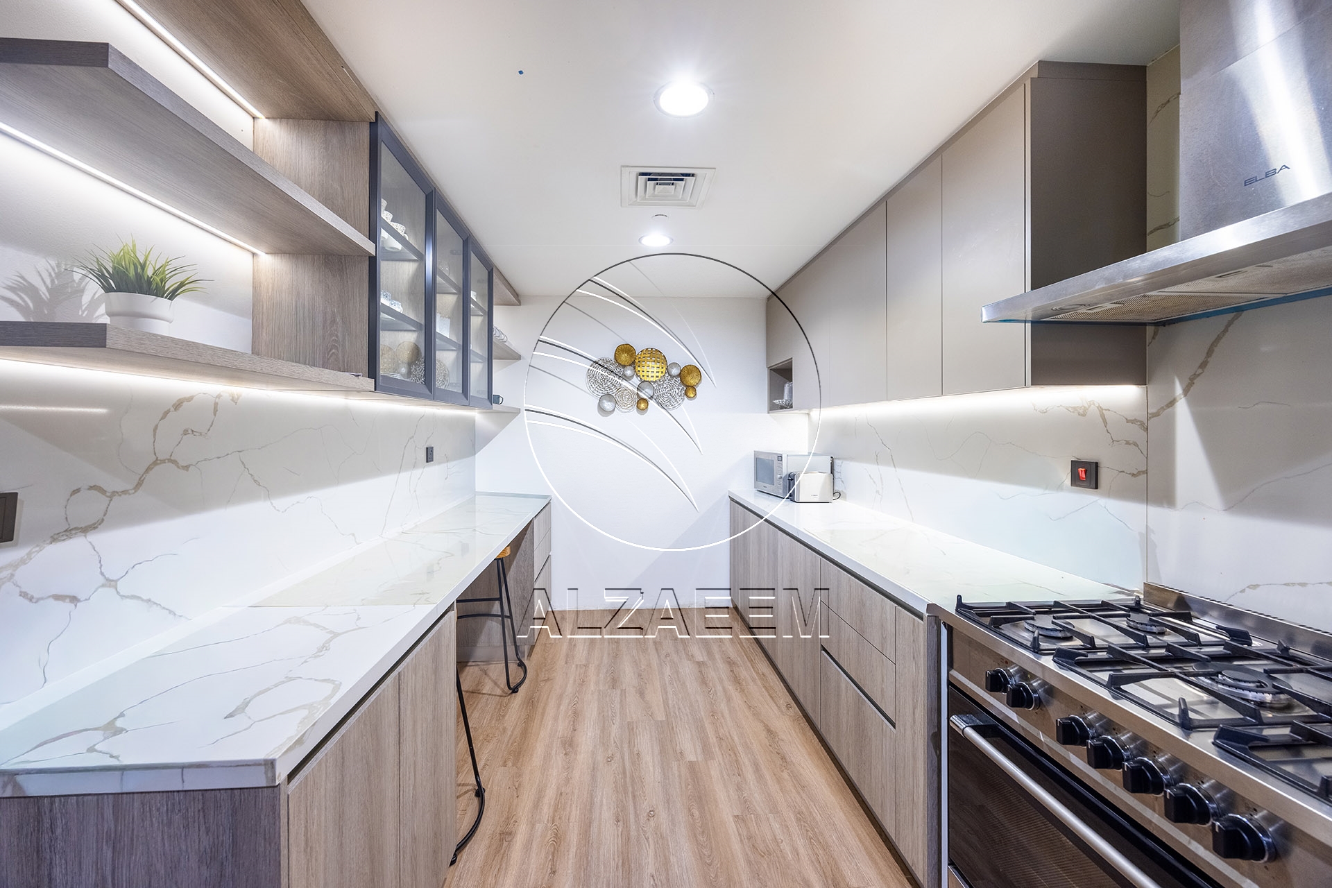 VACANT! 4BR Penthouse | Luxury Living