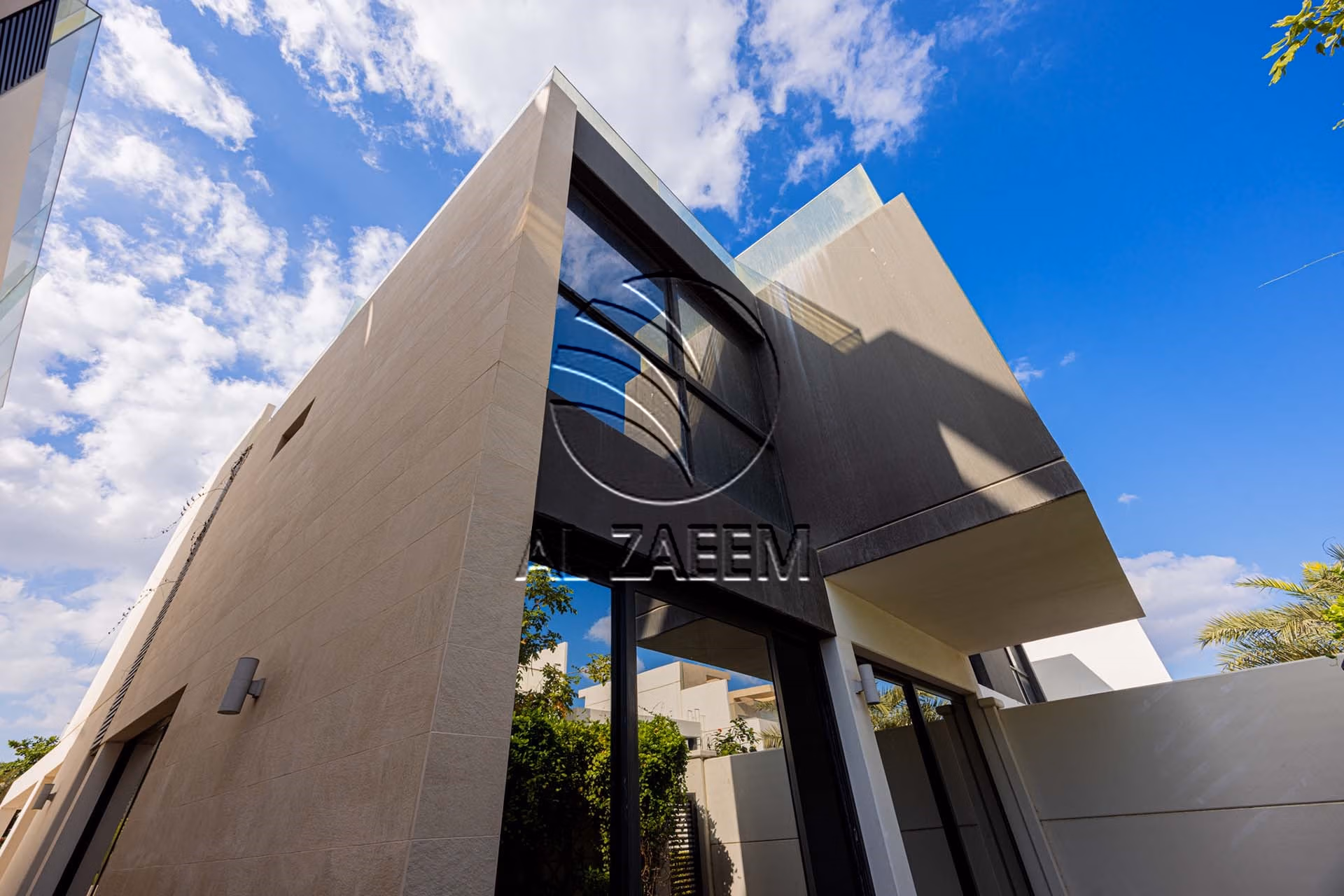 Single Row | Prime Location | VACANT!