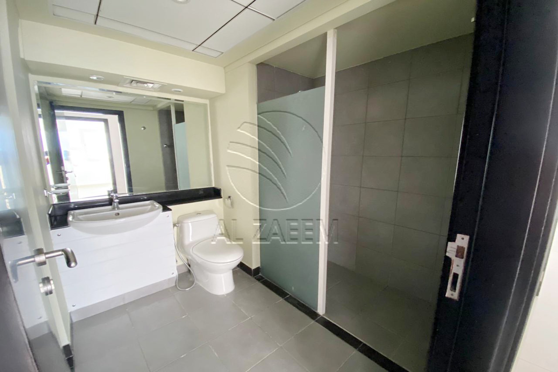 √Vacant ! Community View | Mid Level√