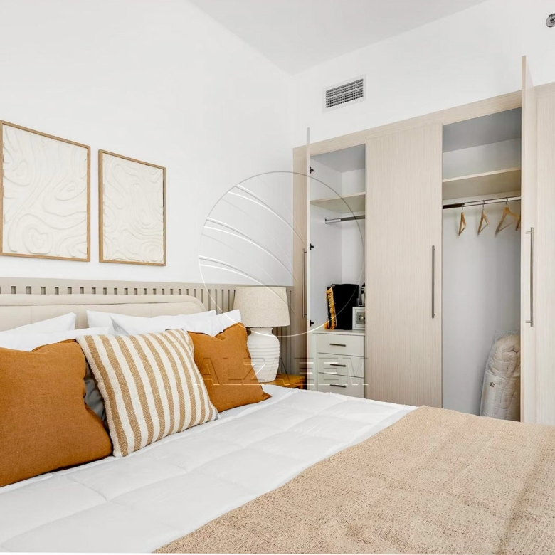 √ Partial Canal View | Furnished | Ready to Move √