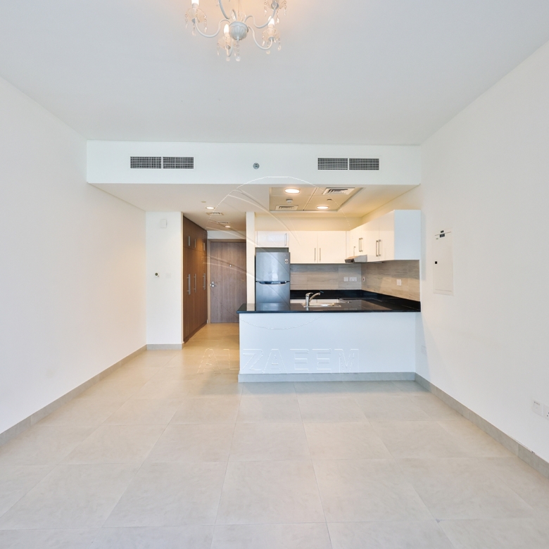 High Floor | White Goods Available | Move-in Ready