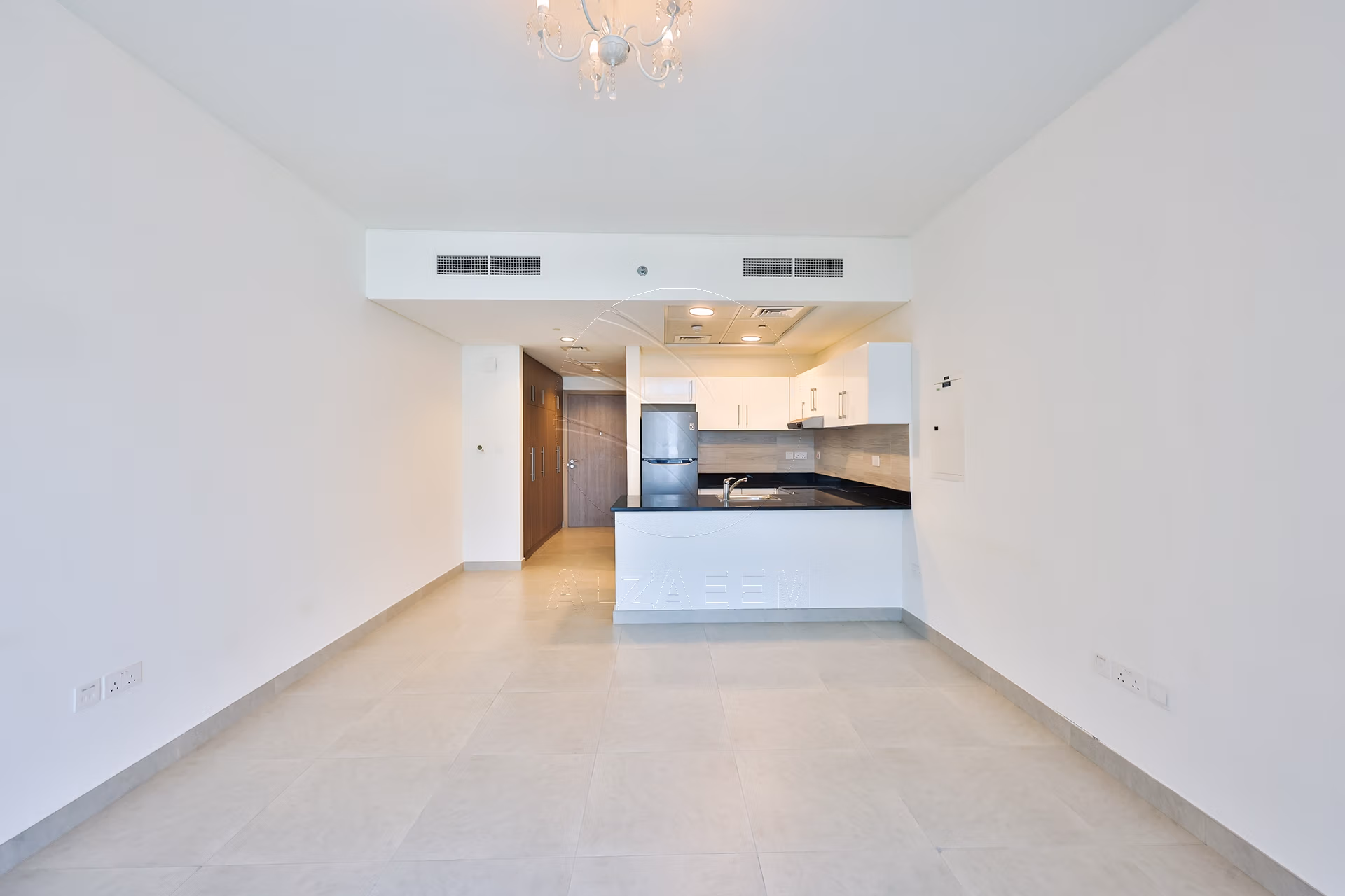 High Floor | White Goods Available | Move-in Ready