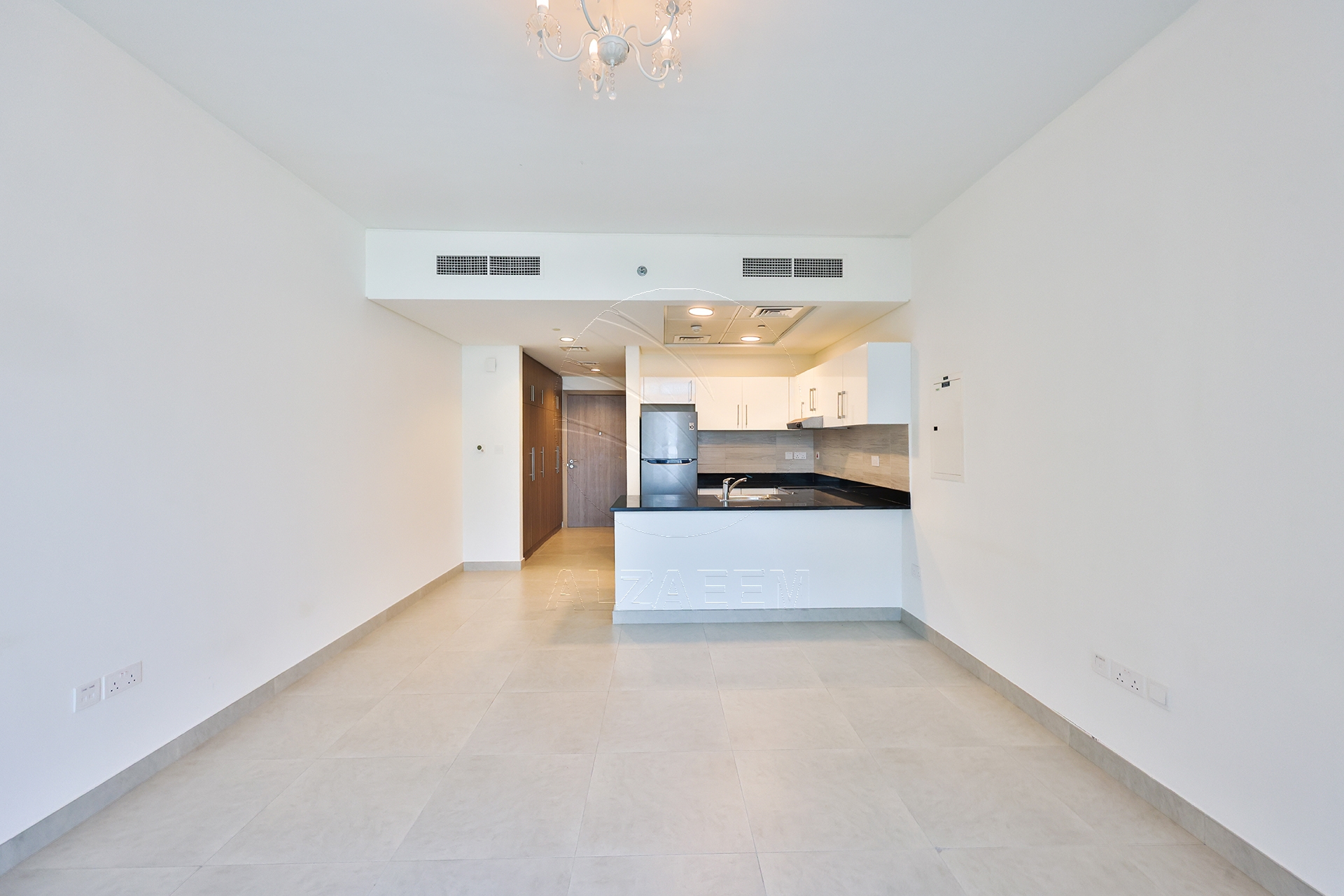 High Floor | White Goods Available | Move-in Ready