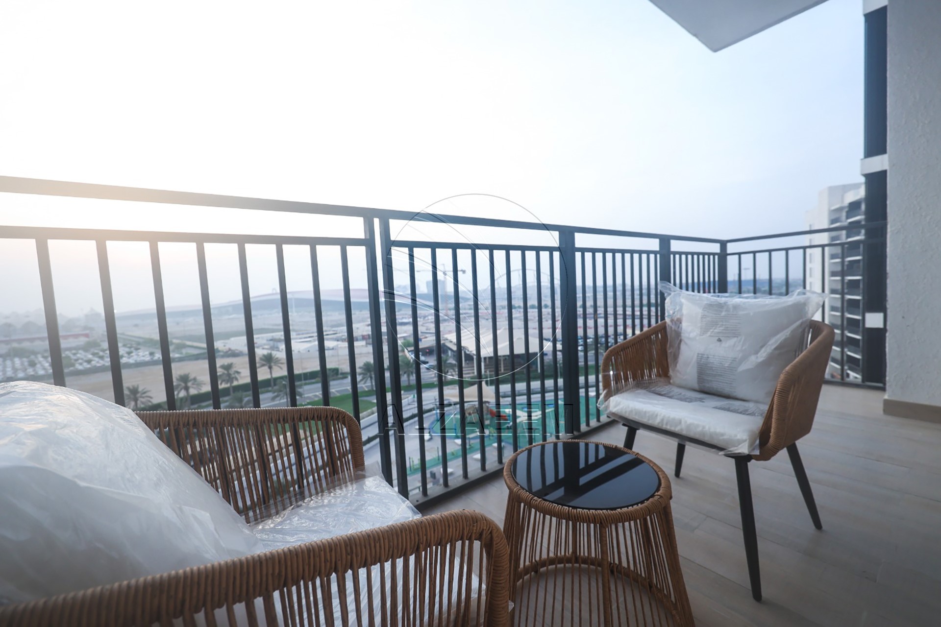 Partial Canal View | Furnished | Up to 3 Payments