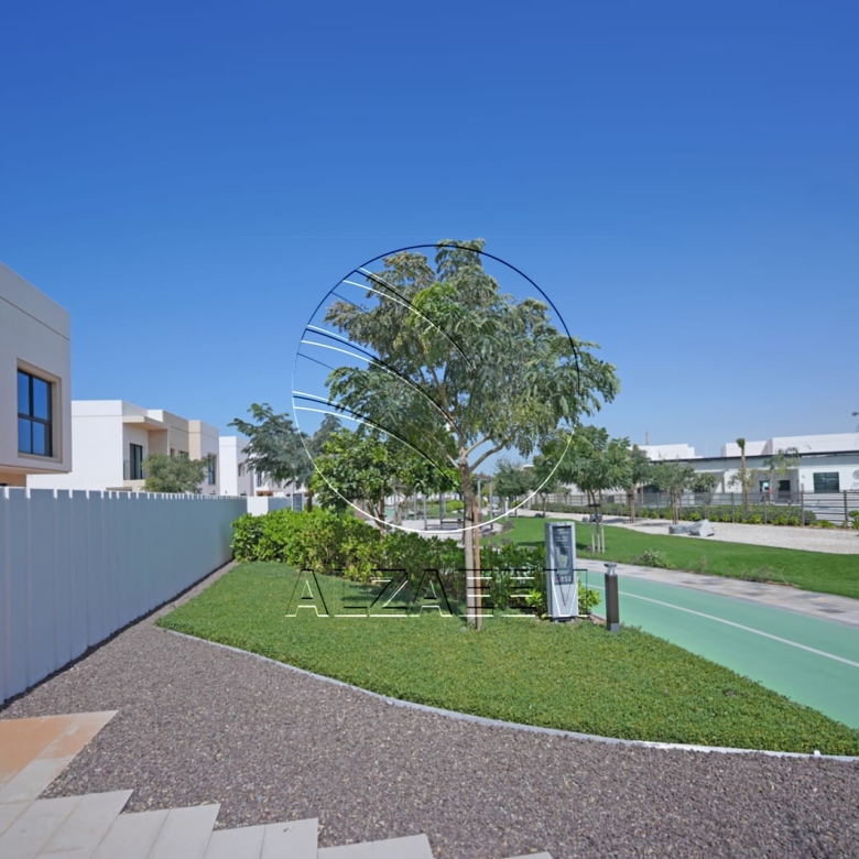 Single Row Corner | Facing Golf Course | Pool View