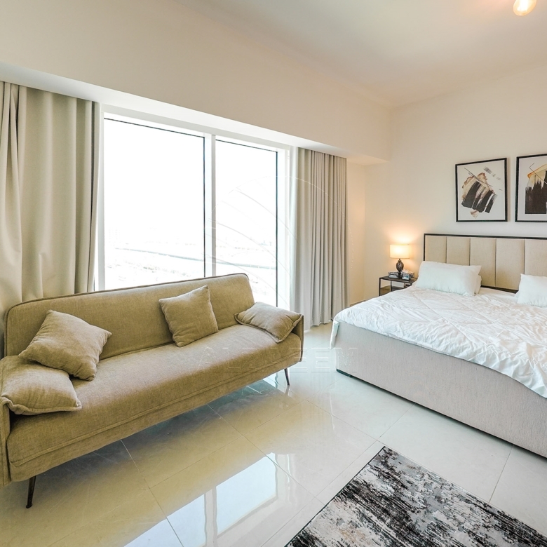 √ EXCLUSIVE + VACANT! Elegantly Furnished Studio √