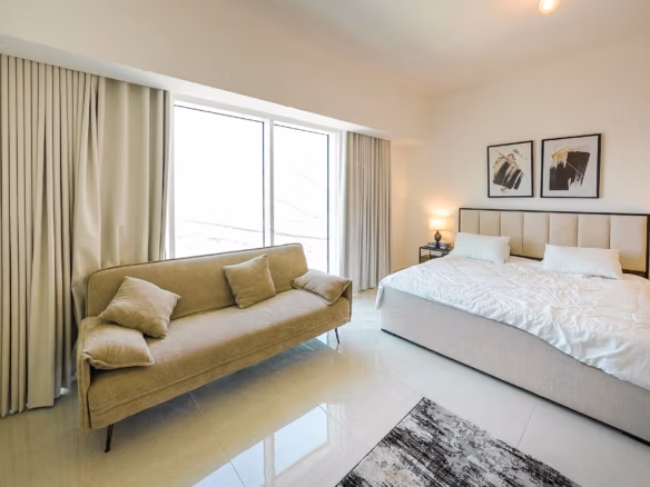 FURNISHED High Lvl Partial Canal View! 4 Payments