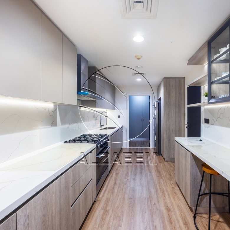VACANT! 4BR Penthouse | Luxury Living