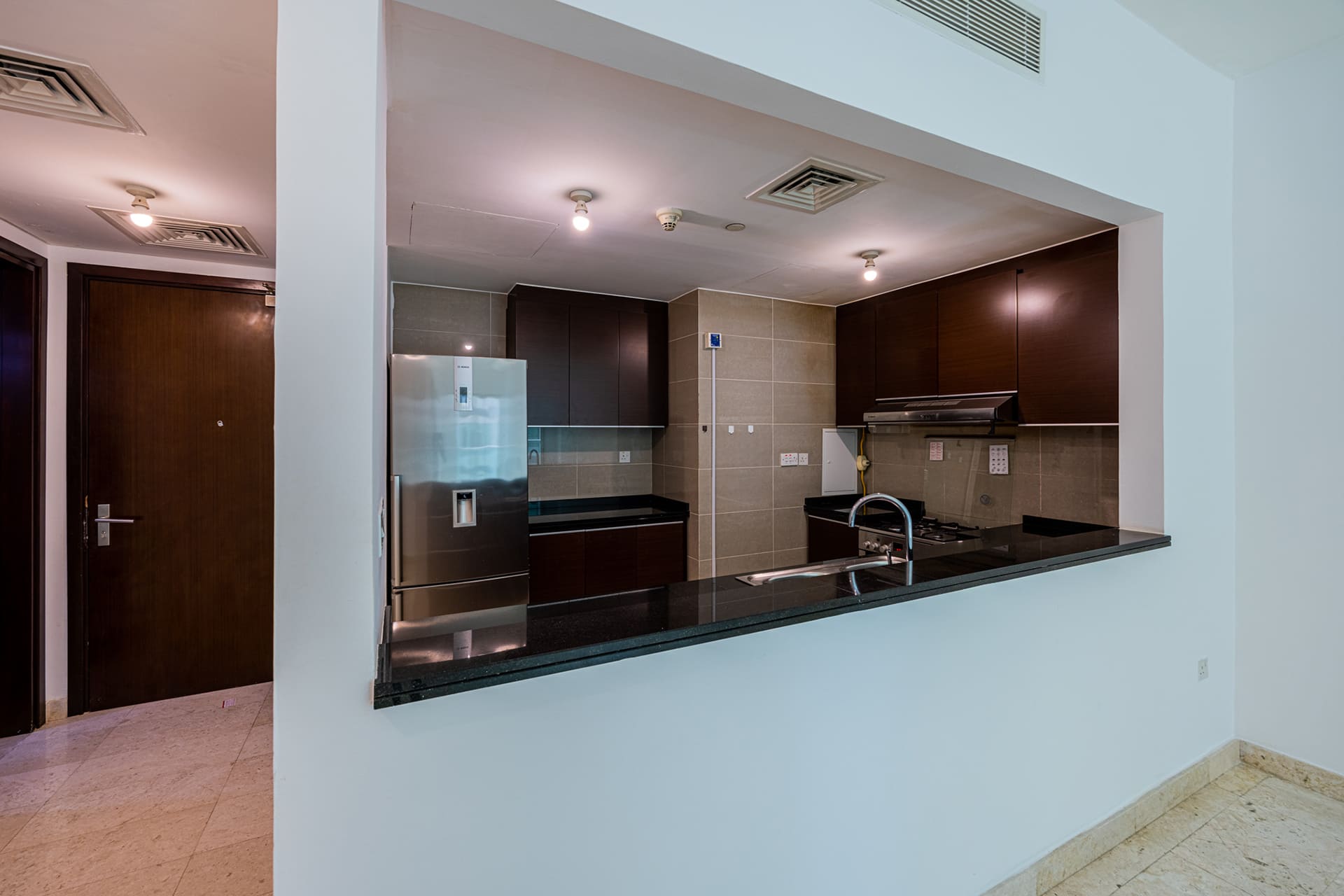 √High Floor | Balcony | Pool and Partial Sea View√