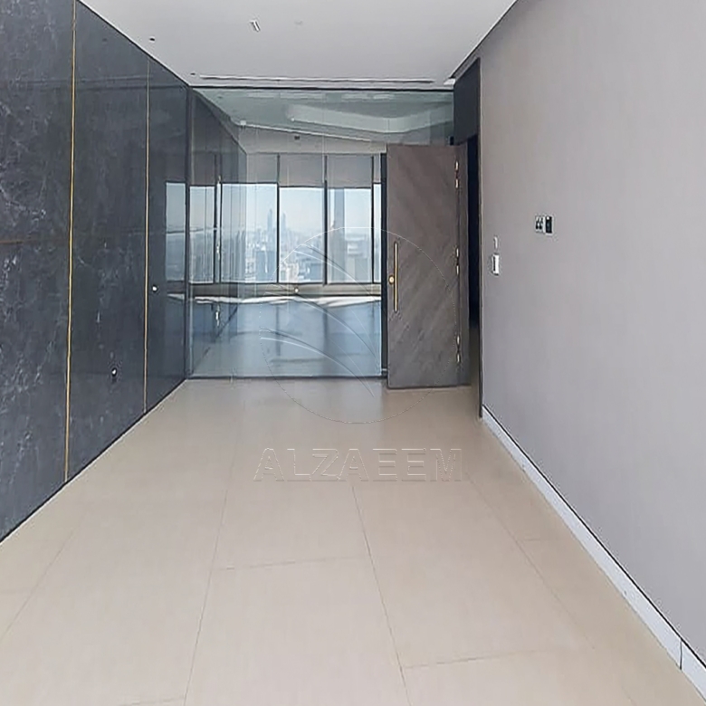 √ High-Level 2 Fitted Office Facing the Canal √