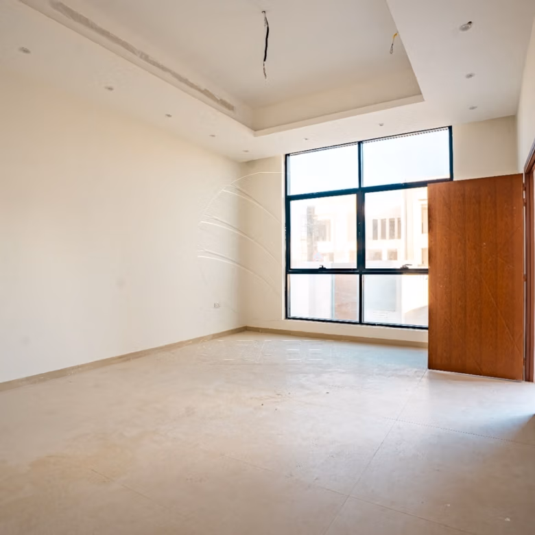 √Single Row l Landscaped l 2Y Maintenance free√