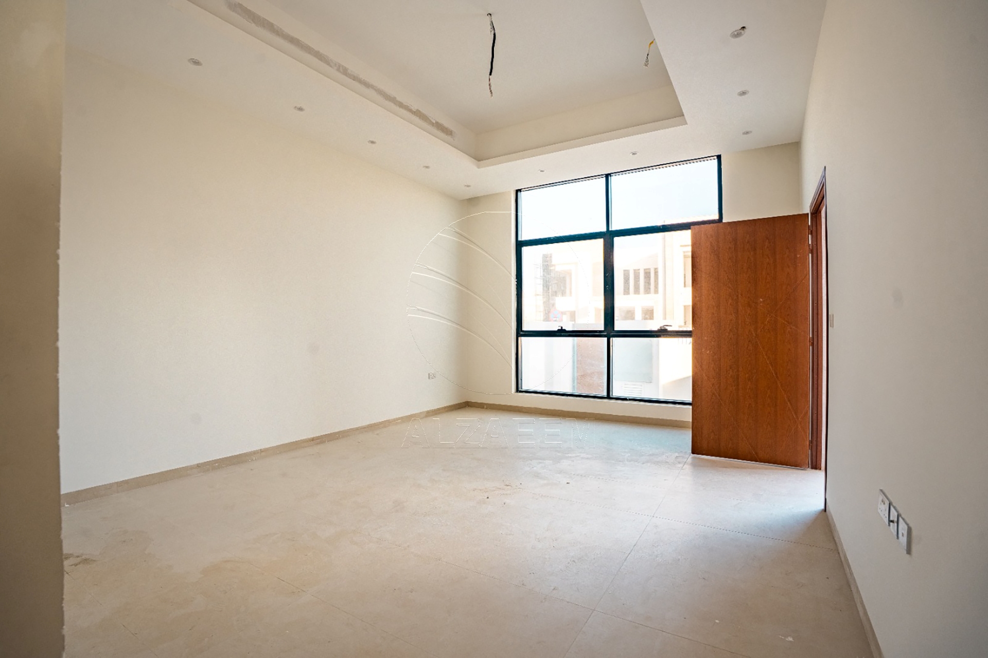√Single Row l Landscaped l 2Y Maintenance free√