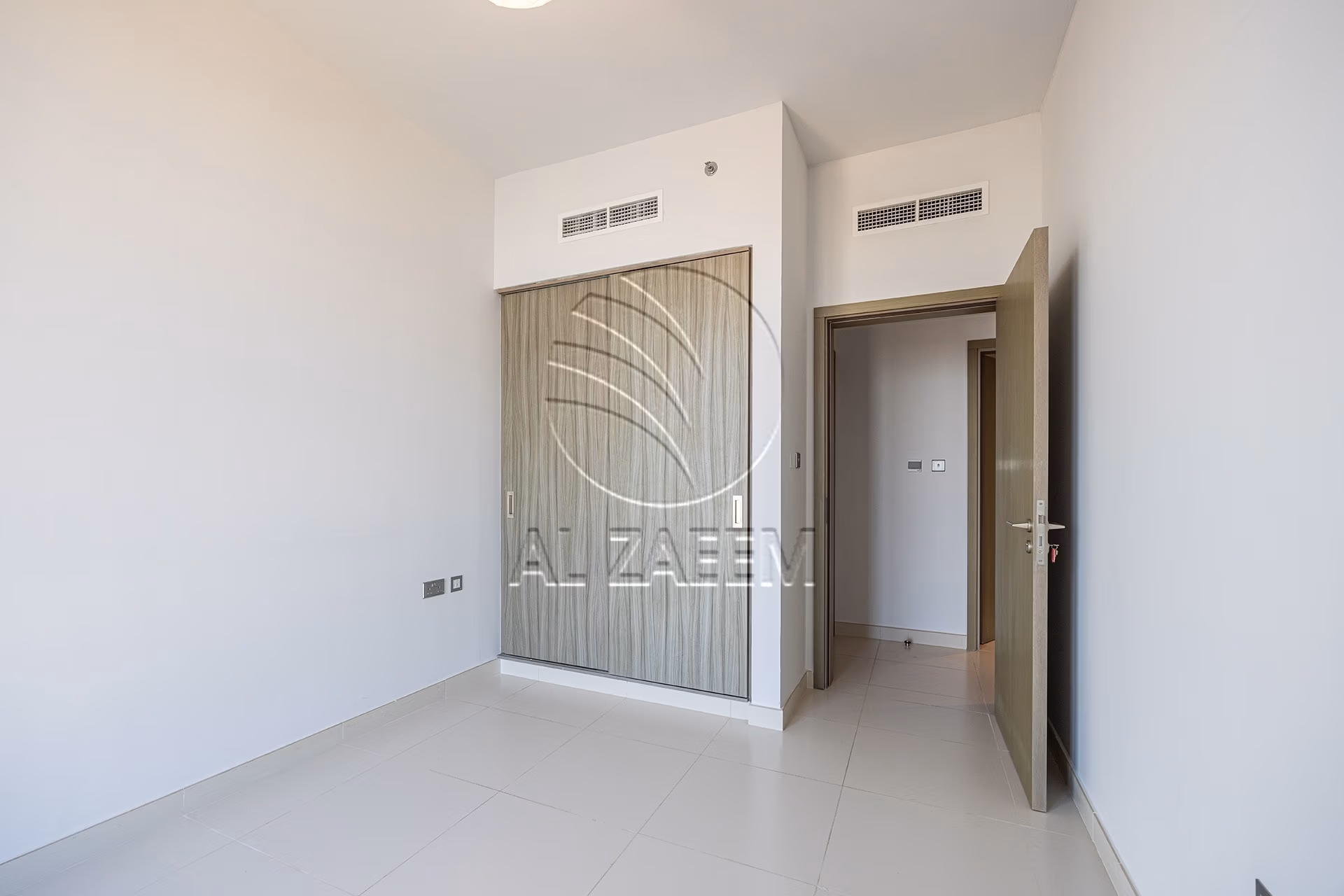 VACANT 3BR | Partial Sea View | High Level