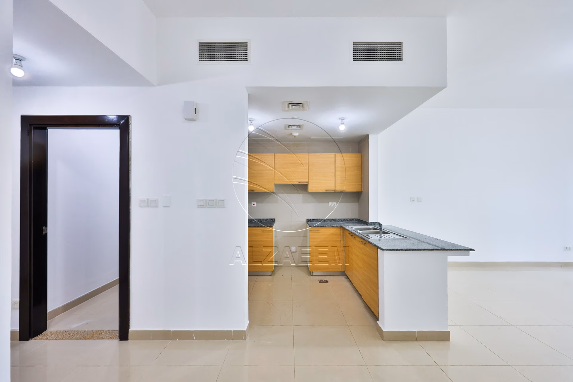 VACANT and Exclusive | 4 Payments | Community View