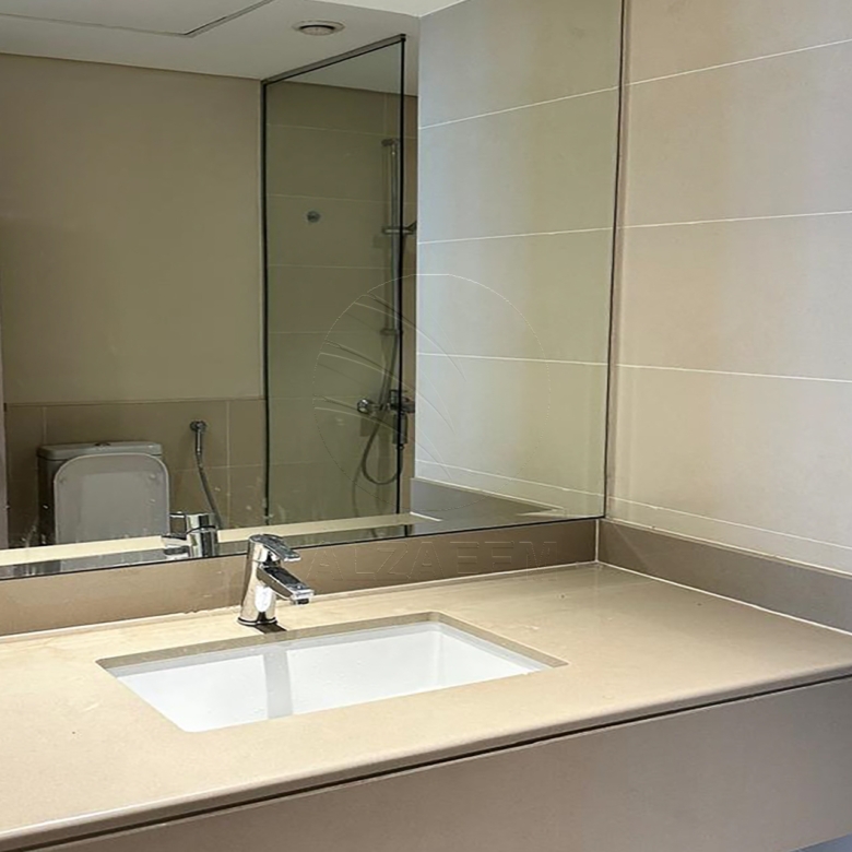 √ VACANT! High Level + Corner Unit | 3 Payments √