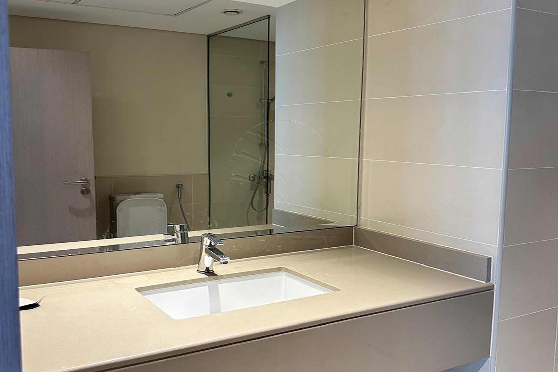 √ VACANT! High Level + Corner Unit | 3 Payments √