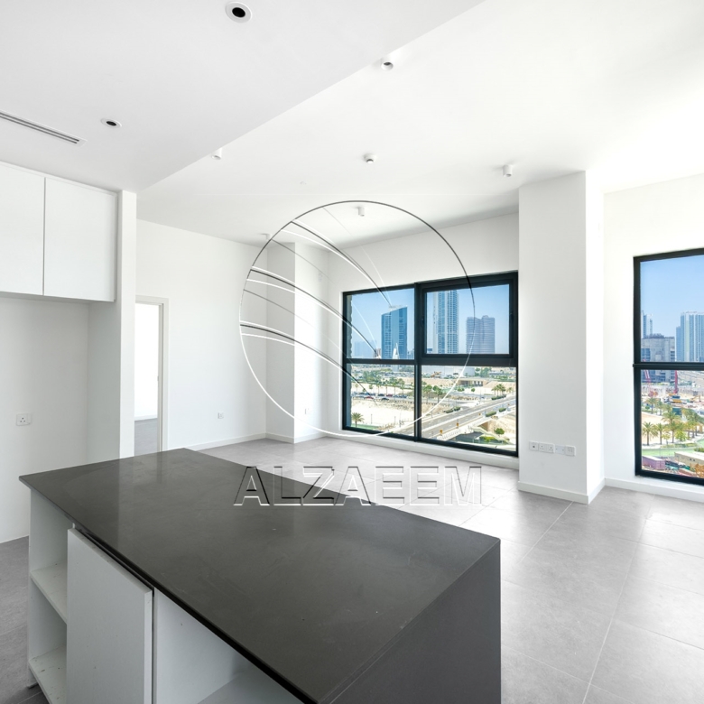 Vacant High Level Unit with Partial Sea View