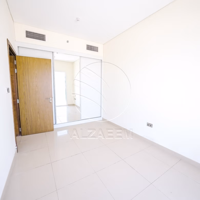 TOP FLOOR | Full Sea View | Move-in Ready